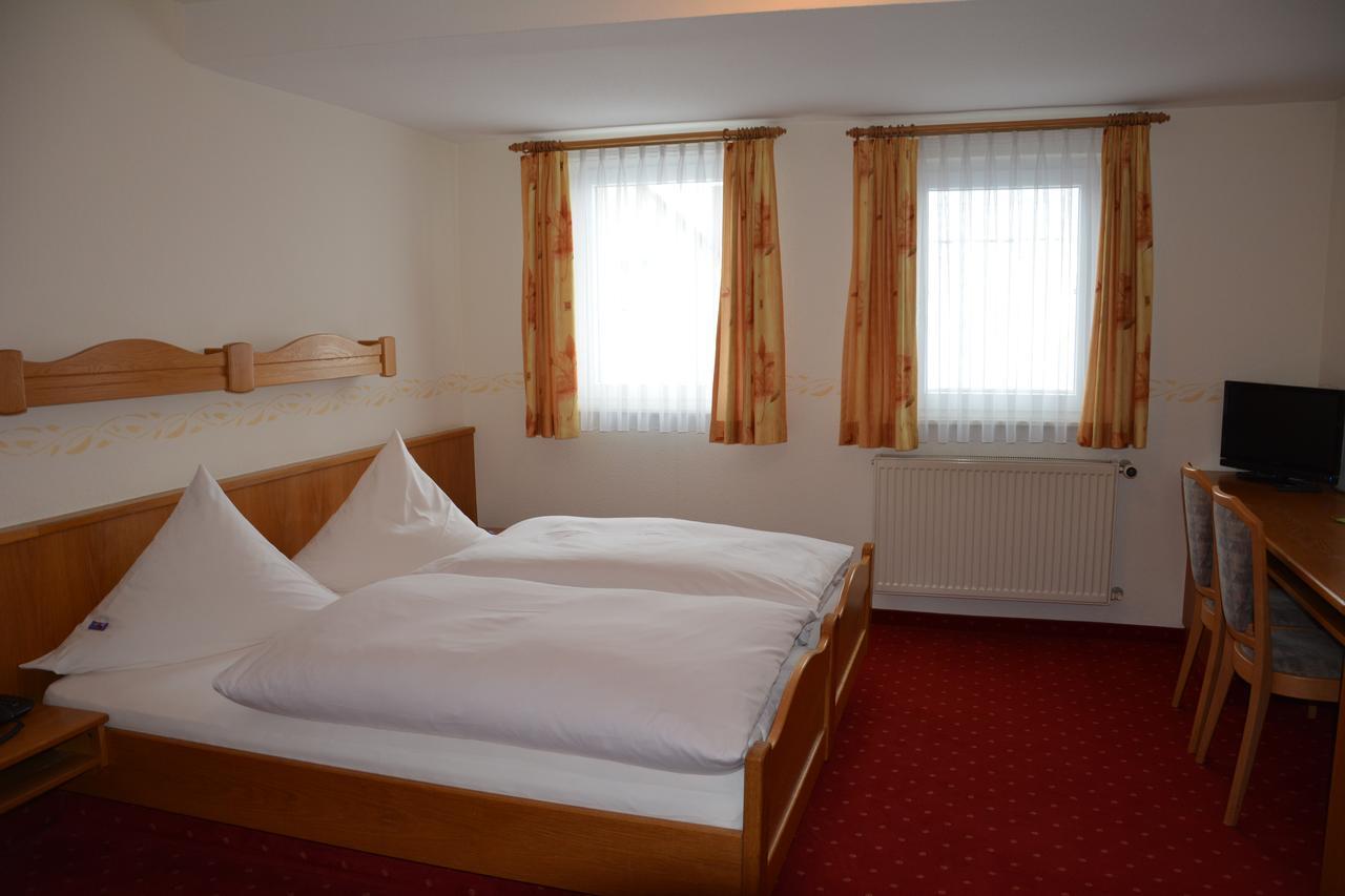 Landgasthof Hotel Roessle Steinenkirch Room photo